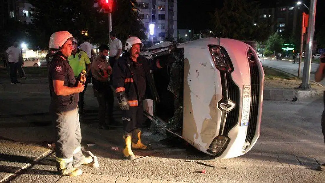 16 yaşındaki sürücü kaza yaptı, kaçarken yakalandı