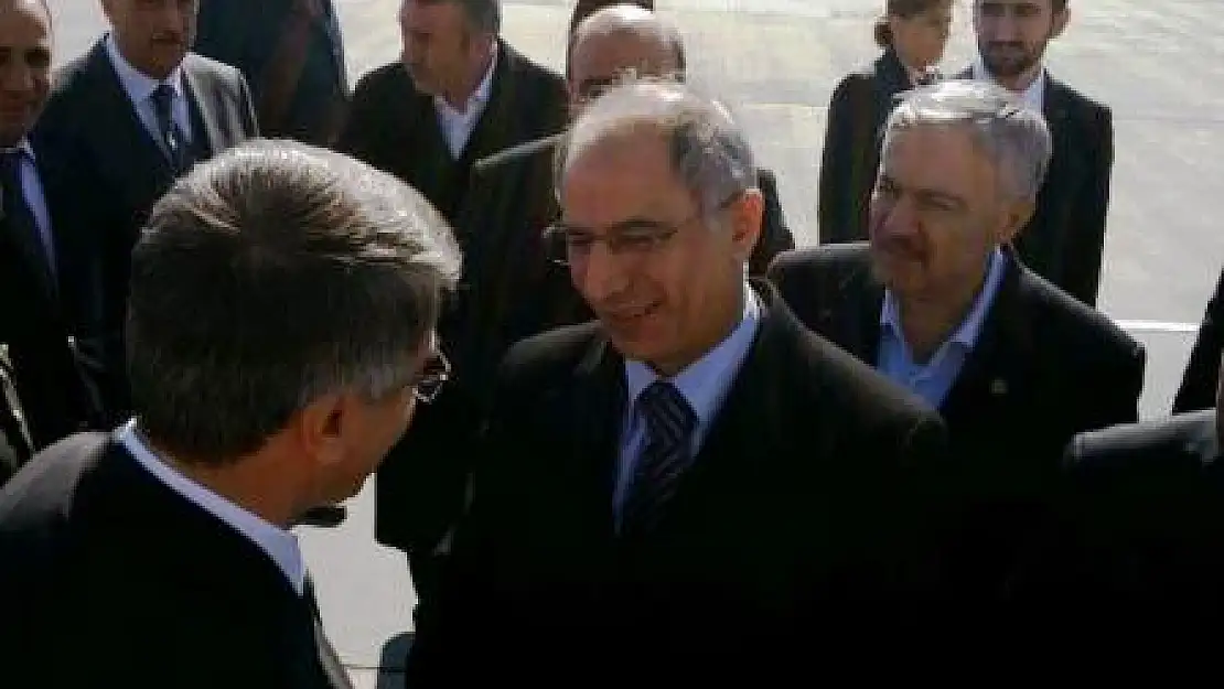 Bakan Efkan Ala Elazığ'a Geldi