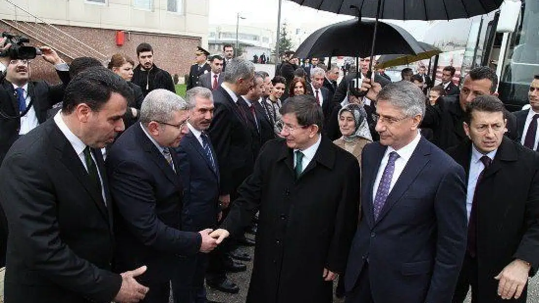 Başbakan Elazığ Belediyesi'nde