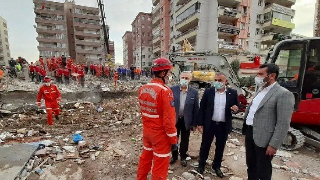 Başkan Şerifoğulları: 'Elazığ olarak tüm gücümüzle İzmirli kardeşlerimizin yanındayız'