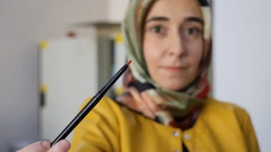 Çay posası pH ölçüm kalemine dönüştü