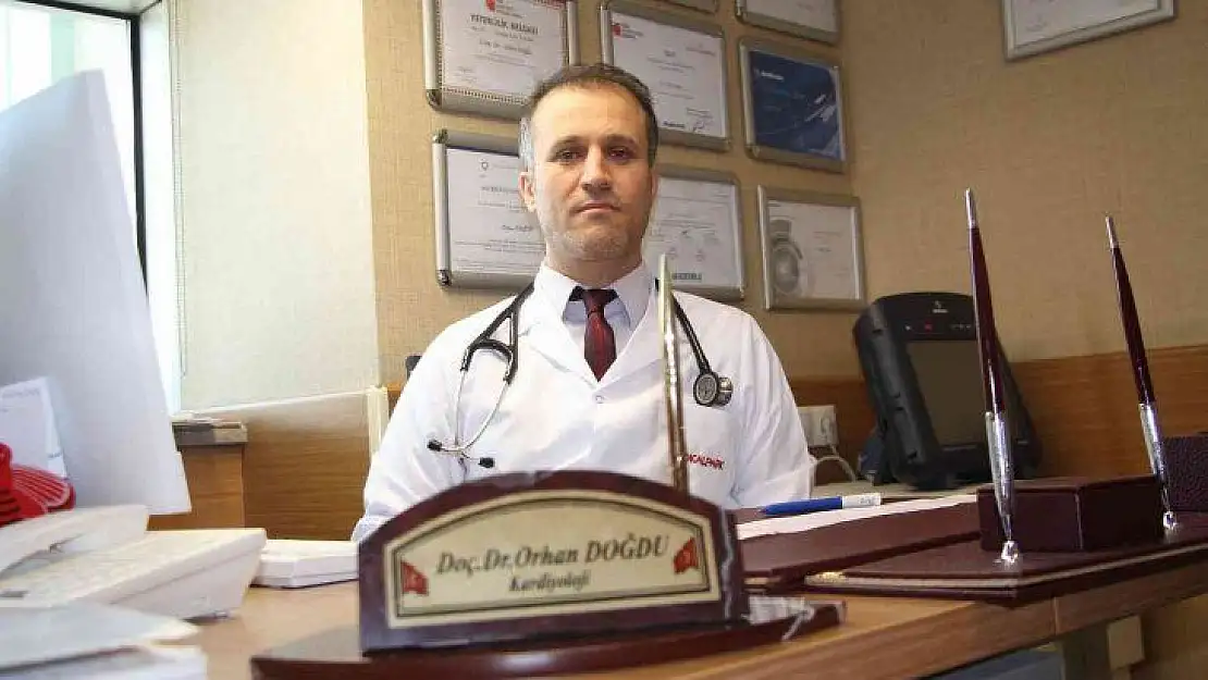 Doç. Dr. Doğdu: 'Kalp hastaları ilaçlarını aksatmadan bol sıvı tüketerek oruç tutabilirler'