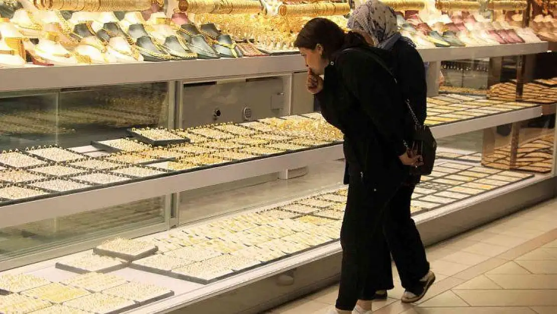 Düğün sezonu başladı, Elazığ'da kuyumcular vatandaşları sahte altına karşı uyardı