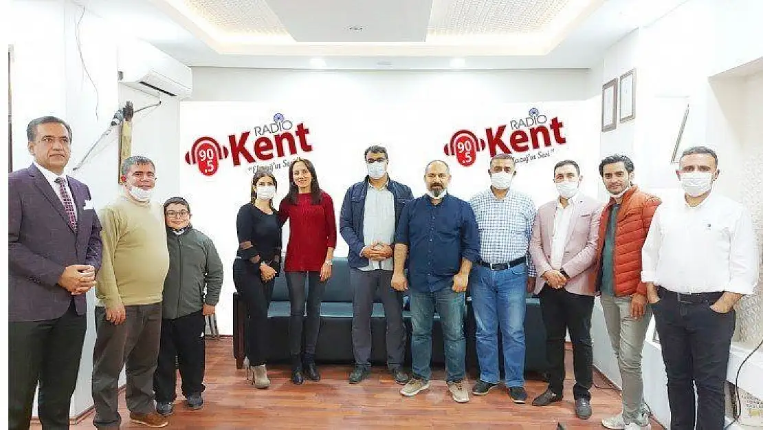 EFSANELER 90.5 RADİOKENT'TE