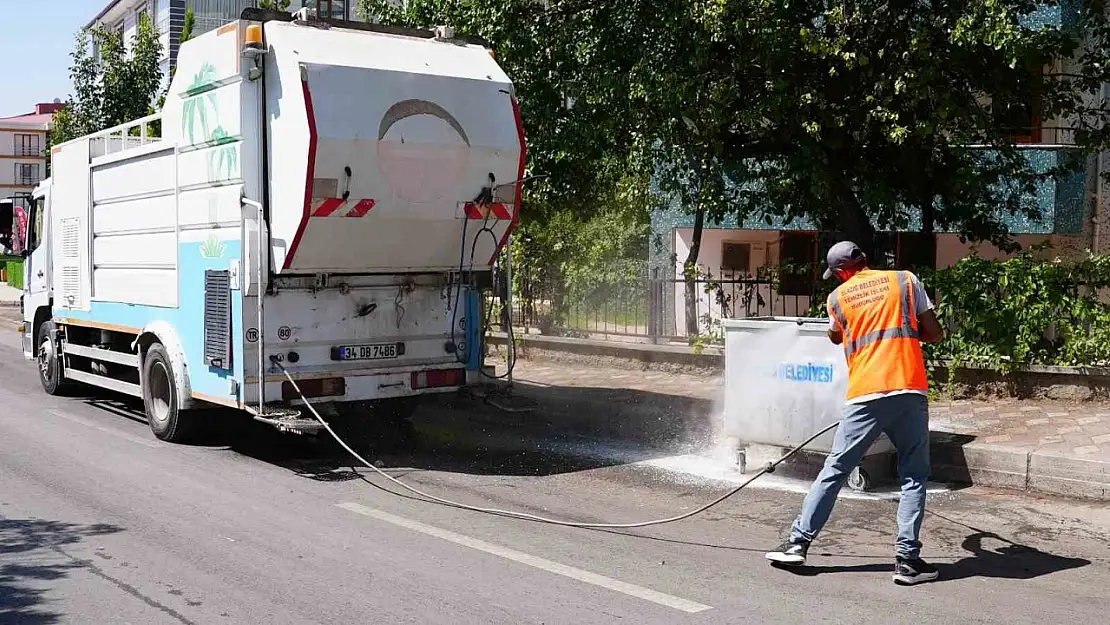 Ataşehir Mahallesi'nde kapsamlı temizlik çalışması