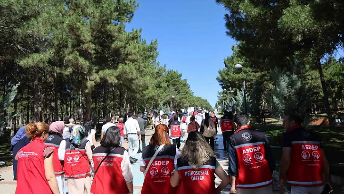 Elazığ'da 'Çocuklara verilecek en güzel hediye ailedir' etkinliği