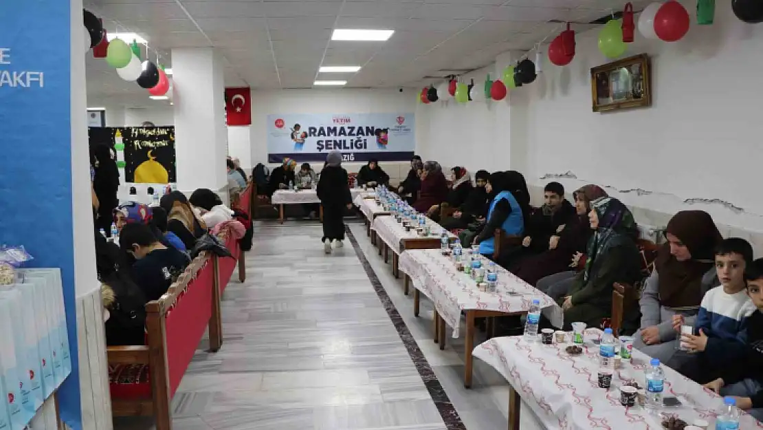 Elazığ'da 'İyilik Sofrası' yetim çocuklar için kuruldu