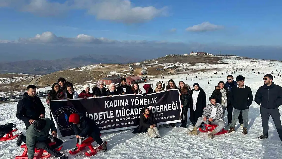 Elazığ'da 'Kadınlarımızın Melodisi' Projesi sürüyor