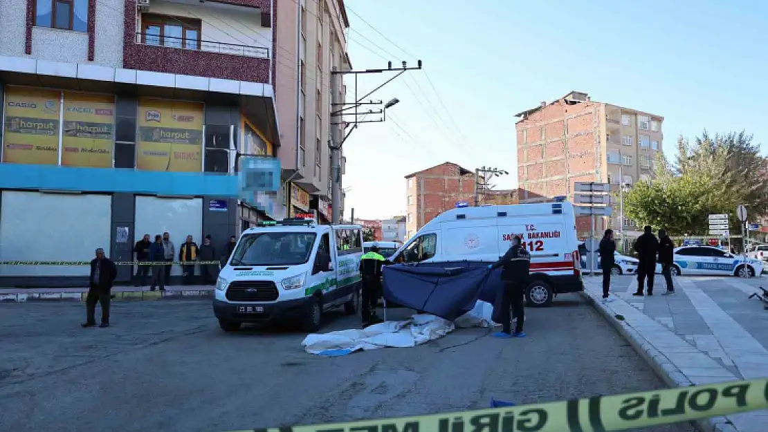 Elazığ'da beton pompa aracının çarptığı yaşlı adam hayatını kaybetti