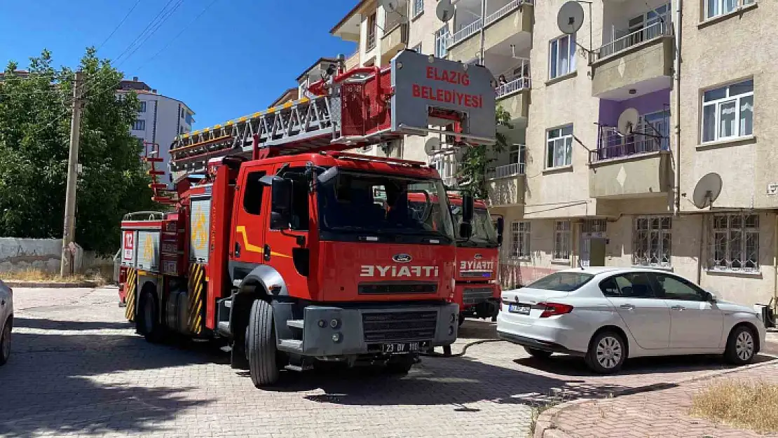 Elazığ'da binanın havalandırma boşluğunda yangın