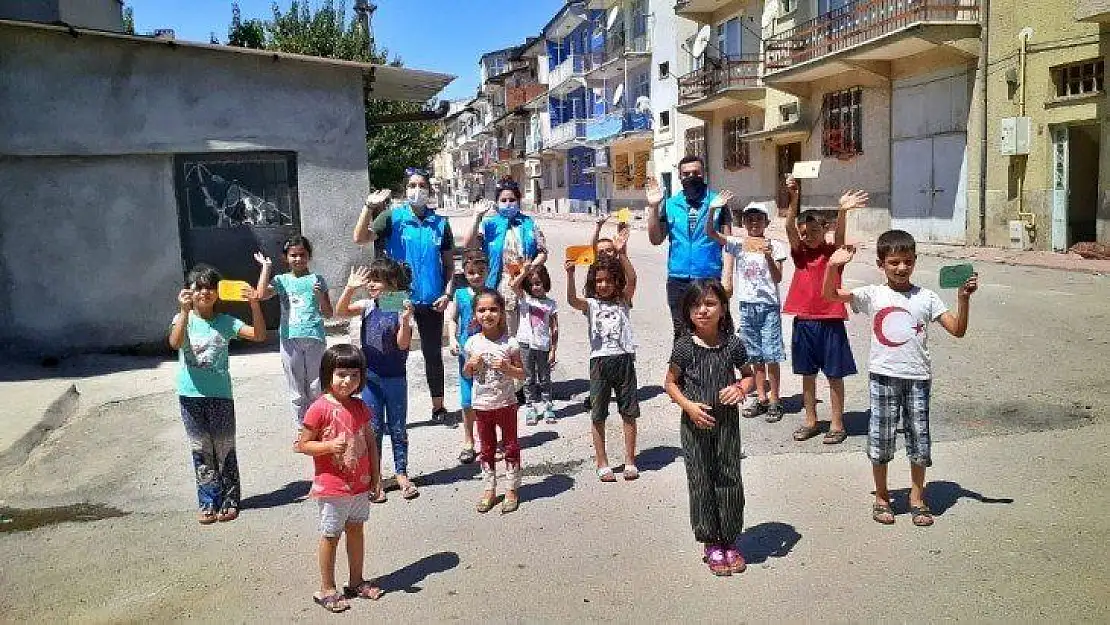 Elazığ'da çocuklar sevindirildi