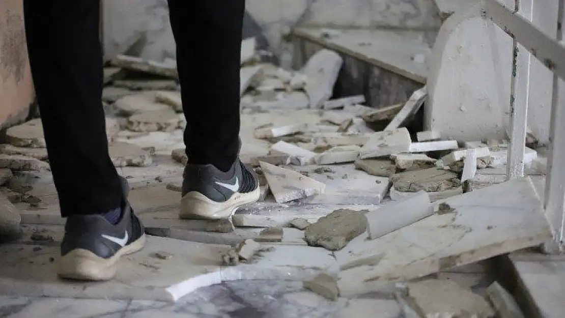 Elazığ'da depremi yaşayan vatandaşlar korku dolu anları anlattı