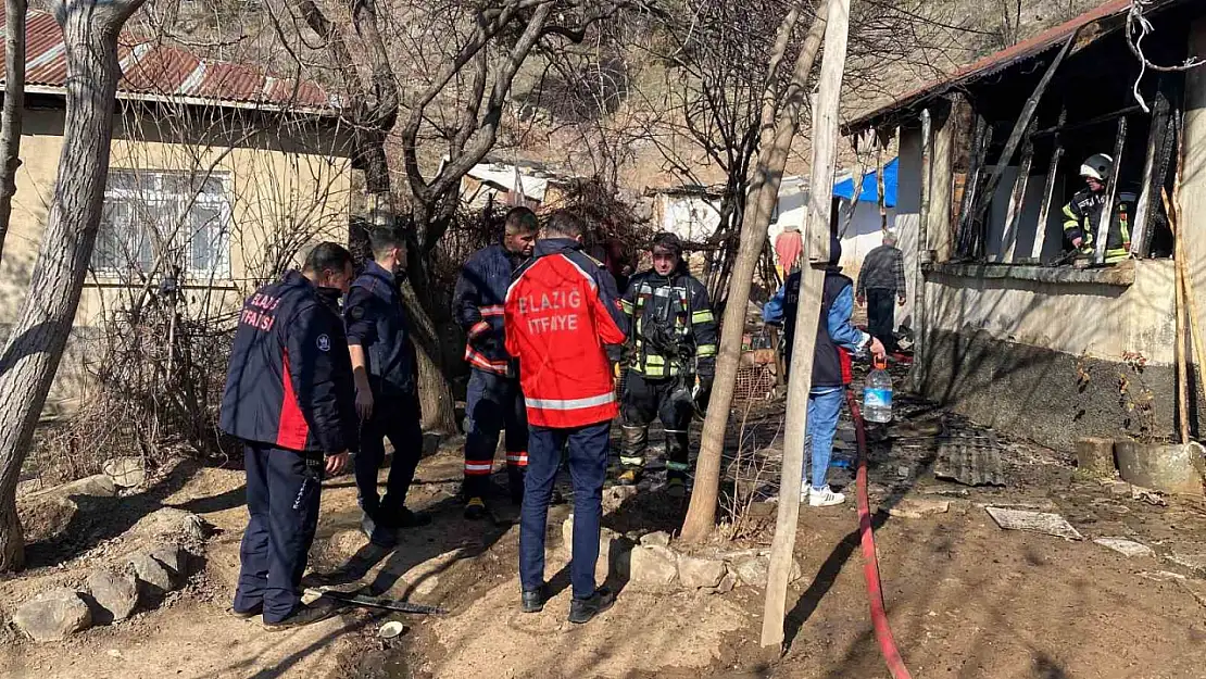 Elazığ'da devrilen soba faciası: 1'i ağır 3 yaralı