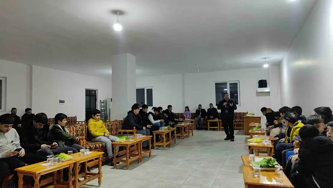 Elazığ'da gençlik cami buluşması