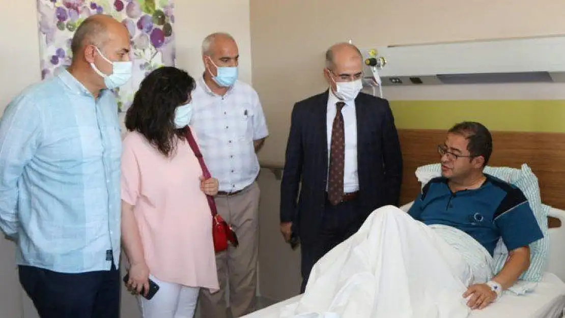 Elazığ'da il özel idarede saldırı: 2 yaralı