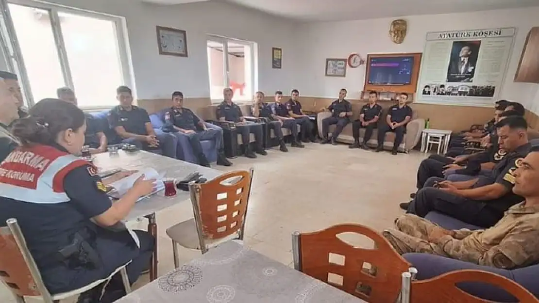 Elazığ'da jandarma personeline biyokaçakçılık eğitimi