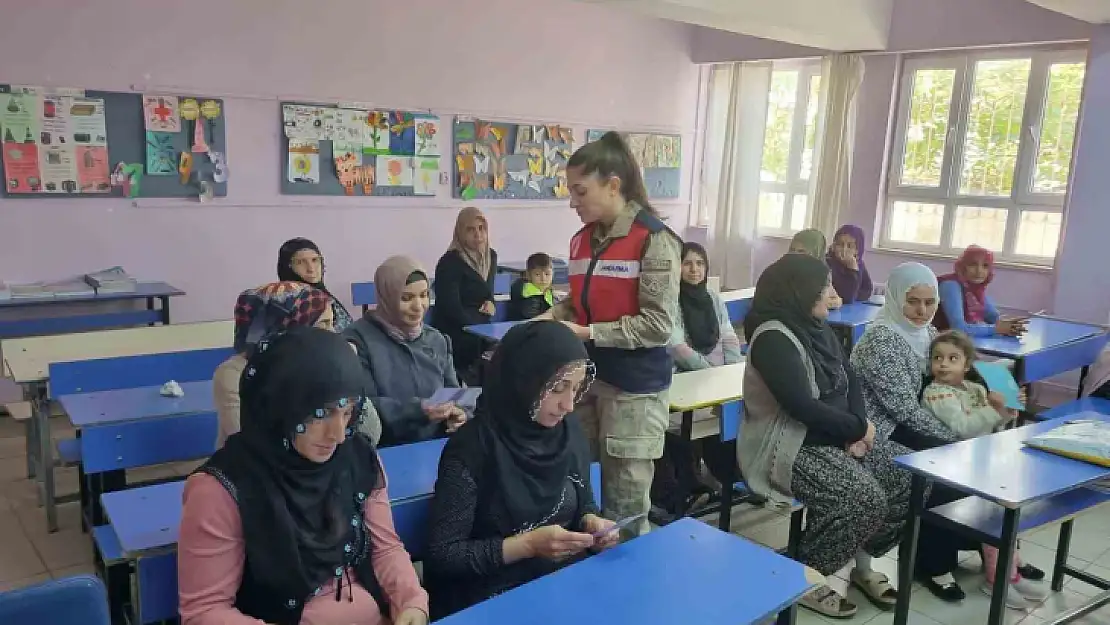 Palu ilçesinde KADES uygulamasının tanıtımı yapıldı