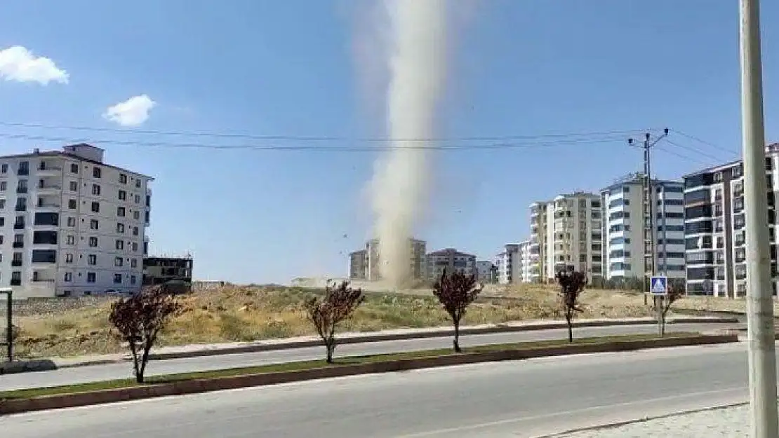 Elazığ'da mini 'hortum' şaşırttı