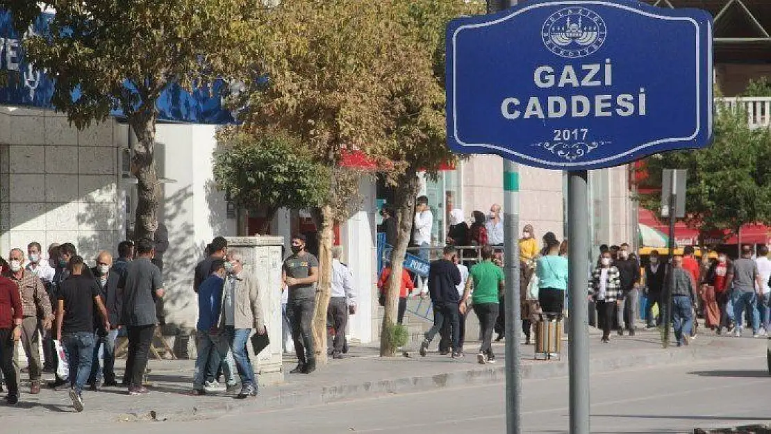Elazığ'da o caddelerde sigara içme yasağı başladı, vatandaşlar destek verdi