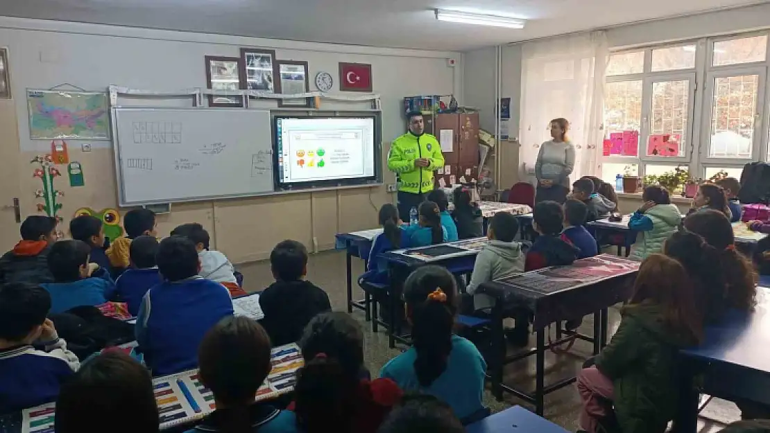 Elazığ'da öğrencilere trafik eğitimi verildi