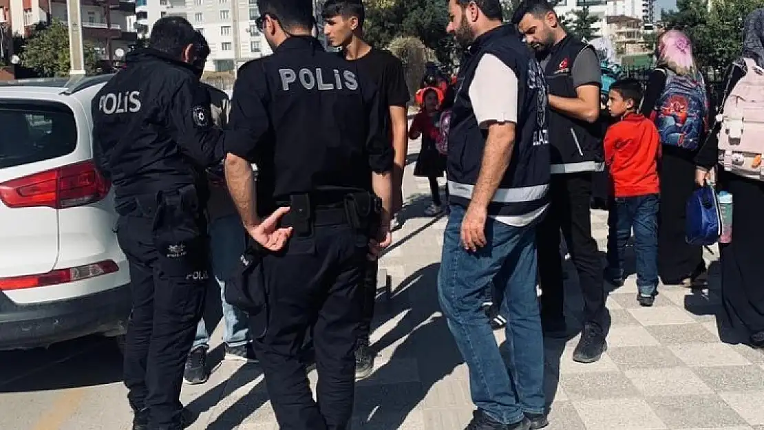 Elazığ'da okul önü denetimleri aralıksız sürüyor