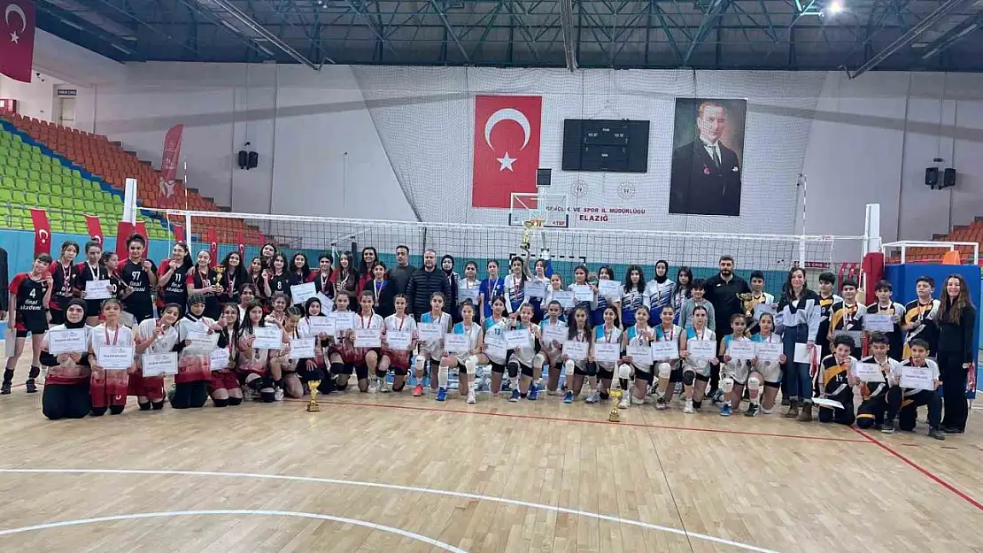 Elazığ'da okul sporları voleybol müsabakaları sona erdi