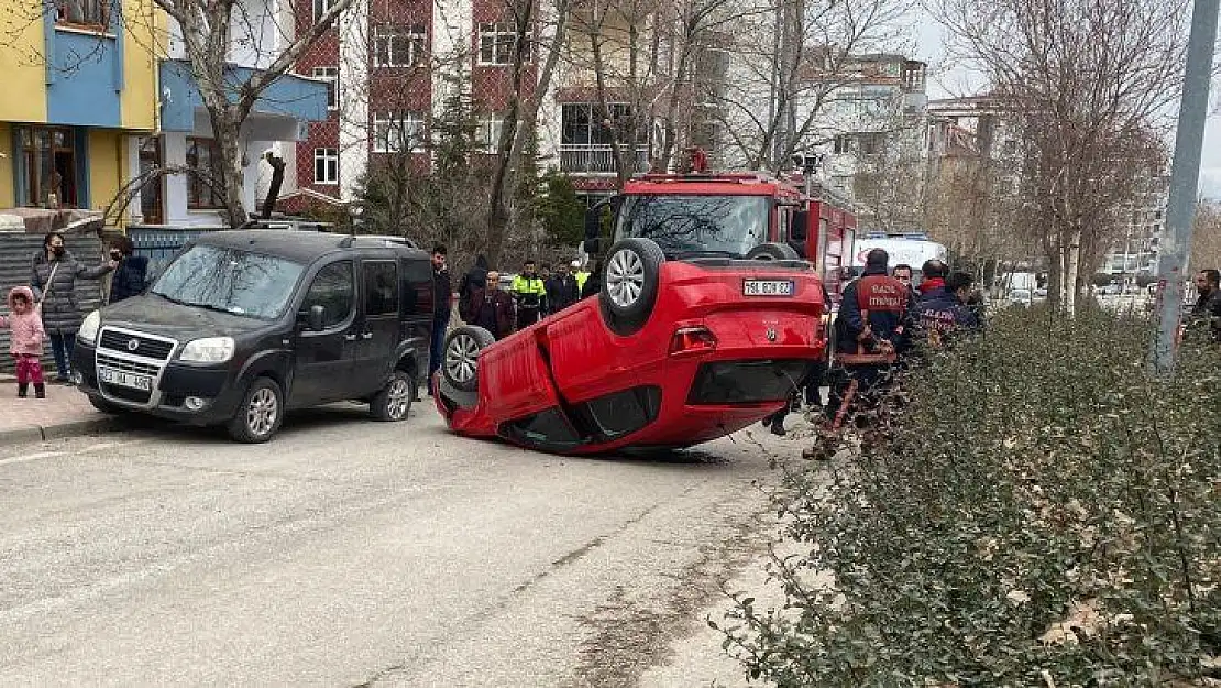 Otomobil ters döndü: 1 yaralı!