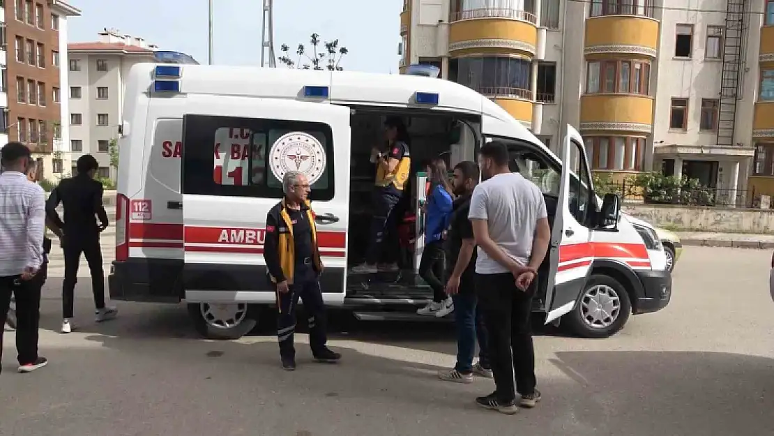 Elazığ'da trafik kazası: 3 yaralı