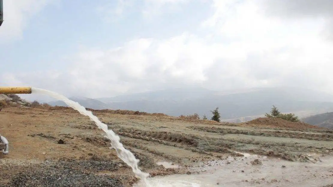 Elazığ'da yaban hayatına su desteği
