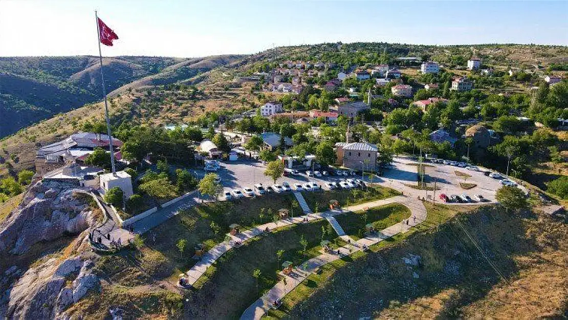 Elazığ'ın turizme açılan kapısı Harput'a ziyaretçiler gelmeye başladı