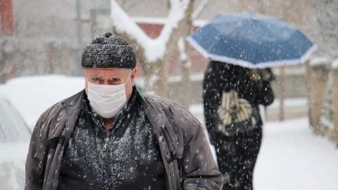 Elazığ Kar Yağışı ile Beyaza Büründü, Eğitime Ara Verildi