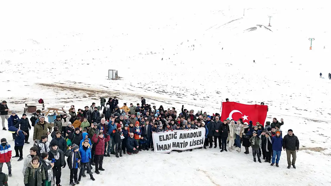 ELAZIĞ MERKEZ ANADOLU İMAM HATİP LİSESİ ÖĞRENCİLERİ HAZARBABA KAYAK MERKEZİ'NDE