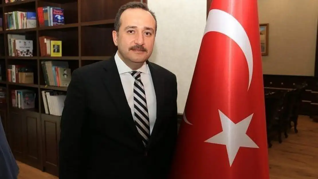 Elazığspor'un kamp giderlerini karşıladı