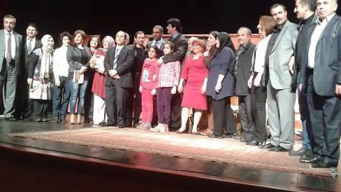 Nejat Uygur Tiyatro Festivali Ertelendi