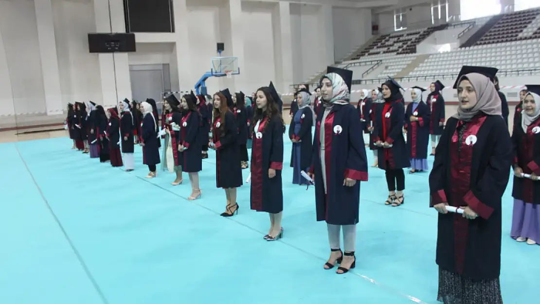 Fırat Üniversitesi Sağlık Bilimleri Fakültesi'nde Mezuniyet