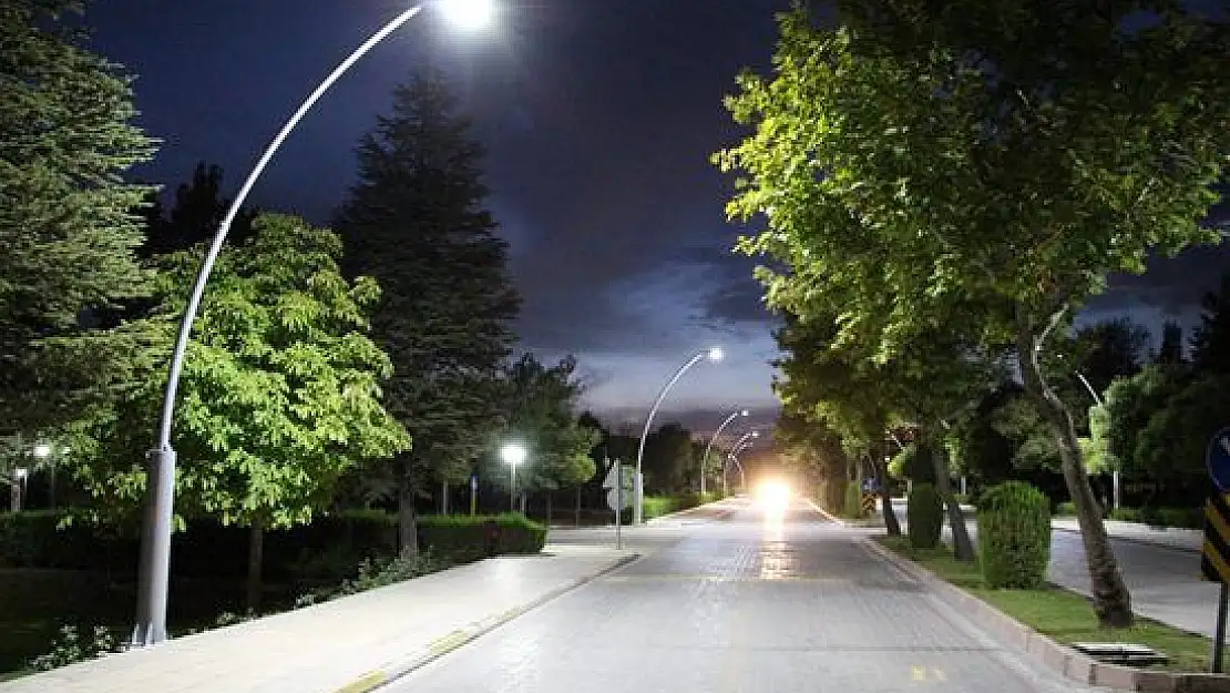 Kampüste Aydınlatma Yapıldı