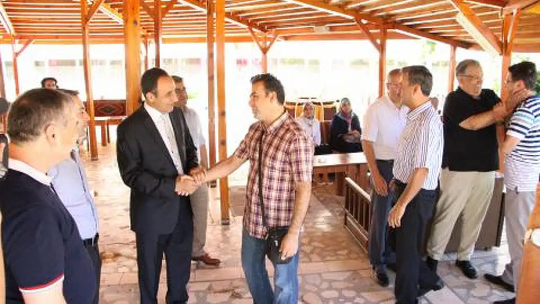 Fırat Üniversitesi'nde Bayramlaşma