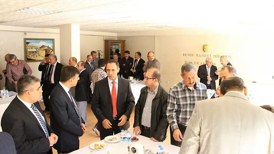Fırat Üniversitesi'nde Bayramlaşma