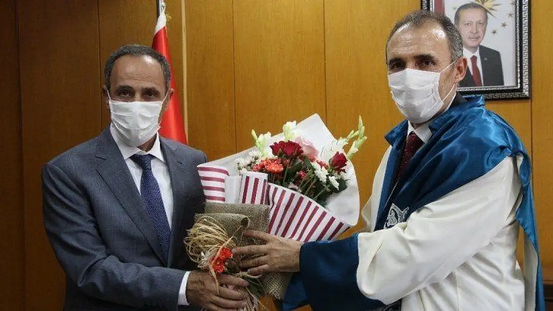 FÜ'nün yeni rektörü Prof. Dr. Göktaş göreve başladı