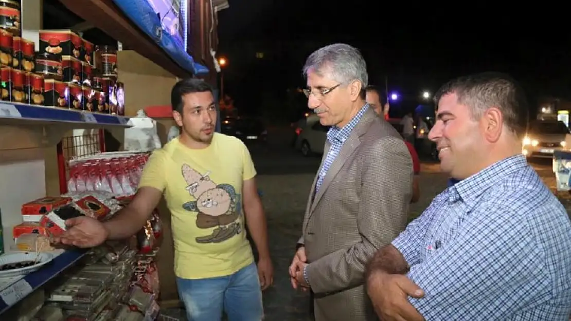 Yanılmaz Ramazan Sokağını Gezdi