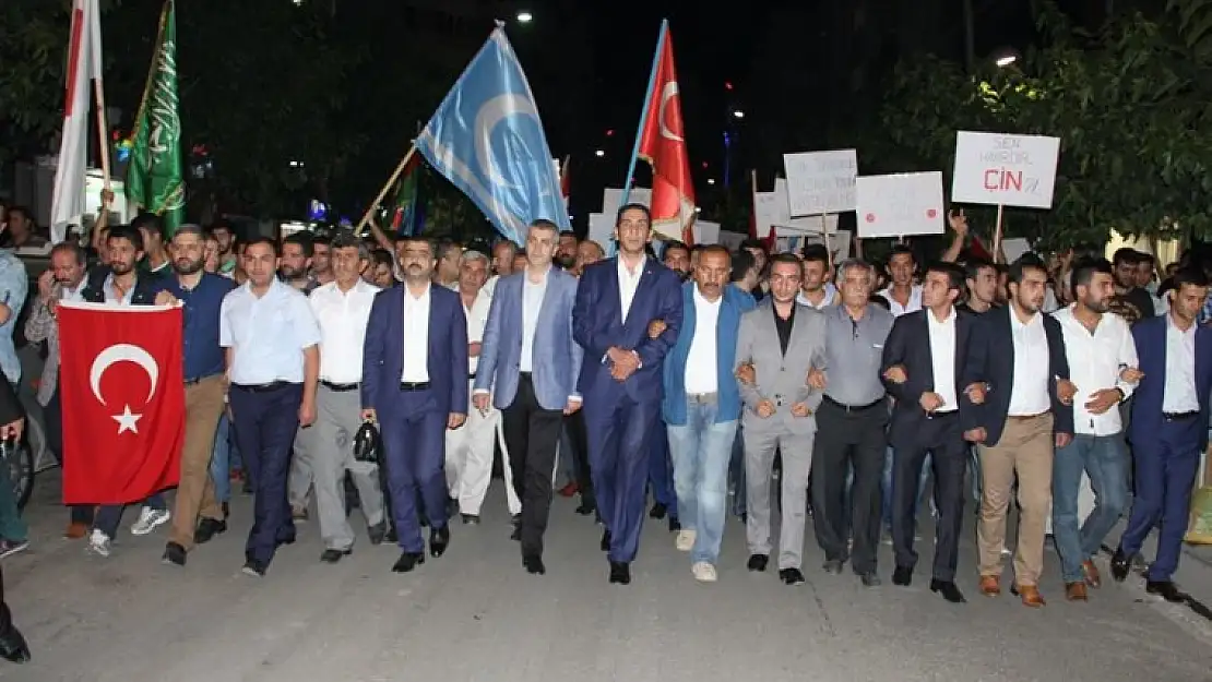 Ülkü Ocaklarından Protesto Yürüyüşü