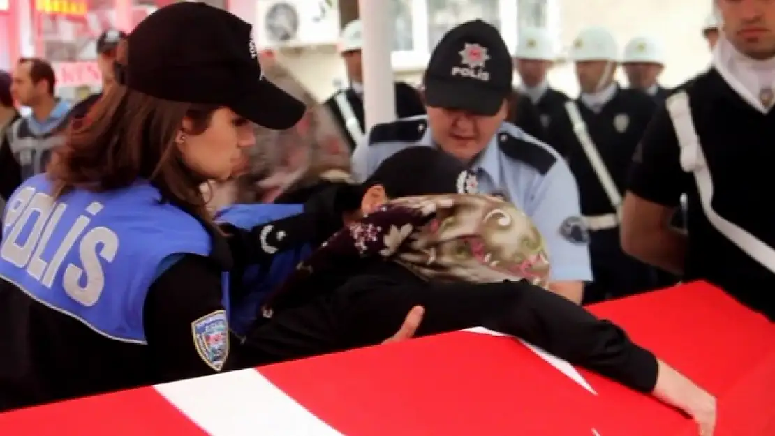Polis Memuru Kalp Krizine Yenik Düştü