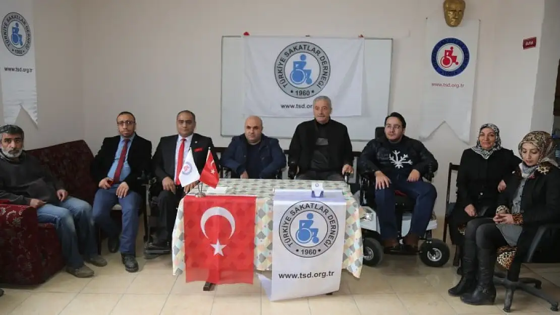 Sakatlar Konfederasyonu'ndan Yanılmaz'a Teşekkür