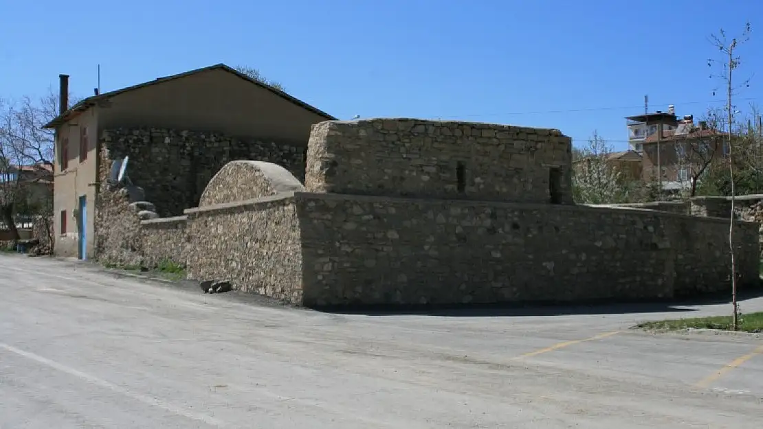 Harput Meydan Camii Feryat Ediyor!