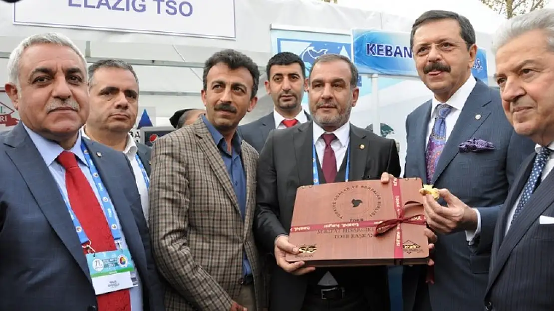TOBB Genel Kurulunda Elazığ Standına İlgi