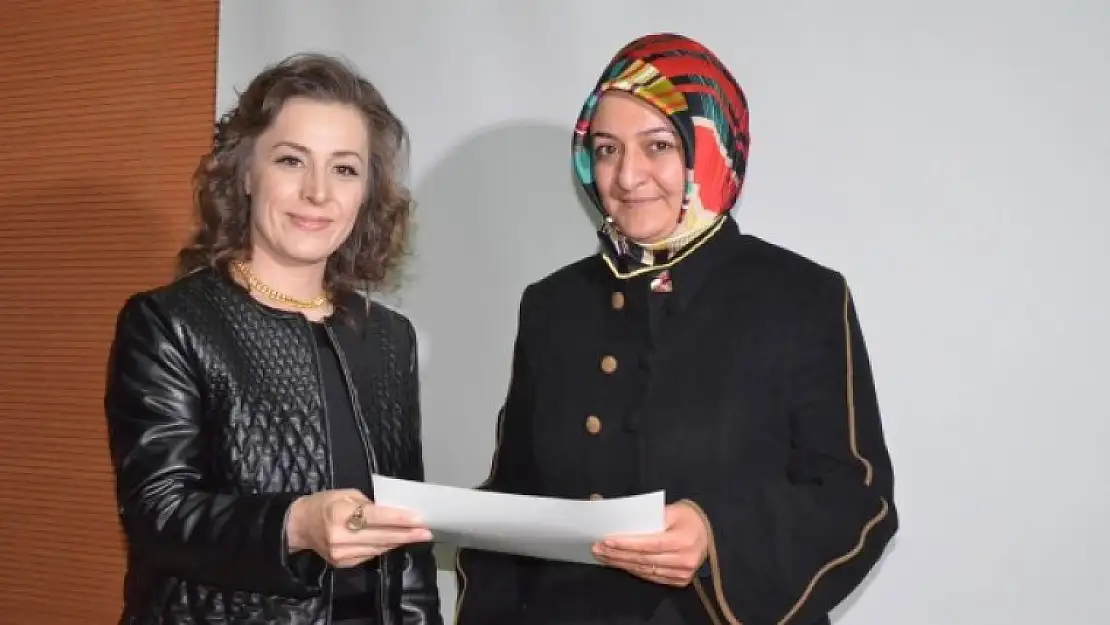 Koruyucu Ailelere Sertifikaları Verildi