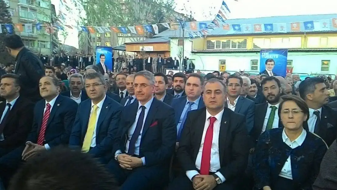 Ak Parti'de Adaylar Tanıtıldı