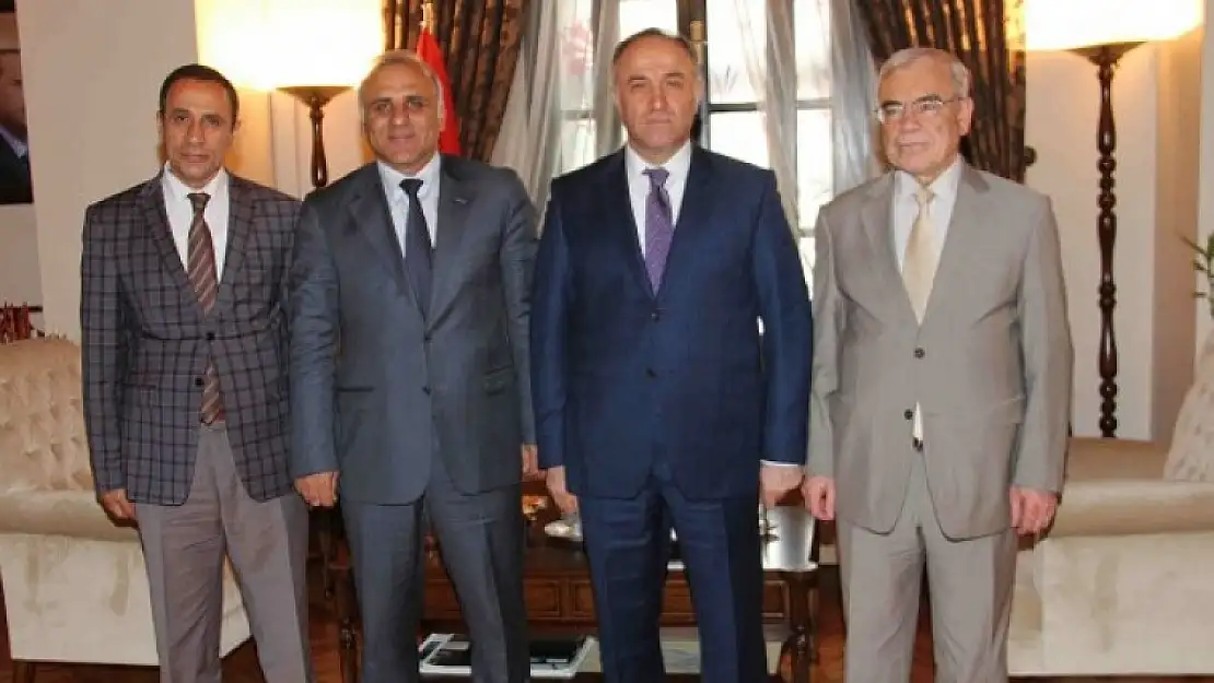 Hacımüftüoğlu Vali Zorluoğlu'nu Ziyaret Etti