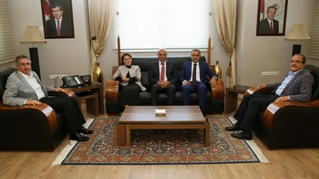Vekillerden Başkan Yanılmaza Ziyaret