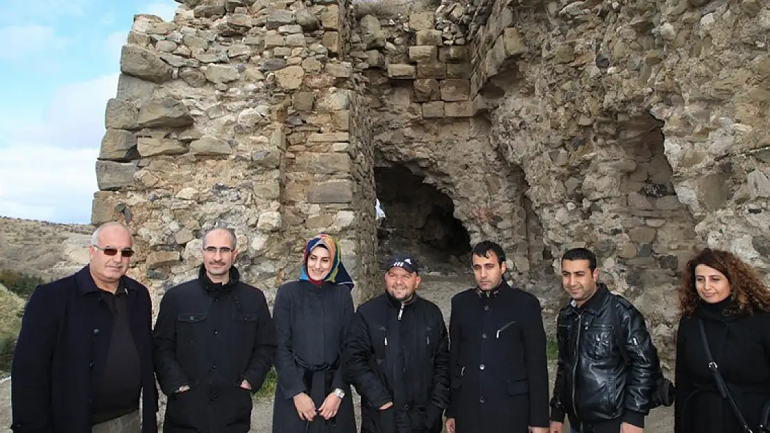 Tarihçi Talha Uğurluel Harput'u Gezdi